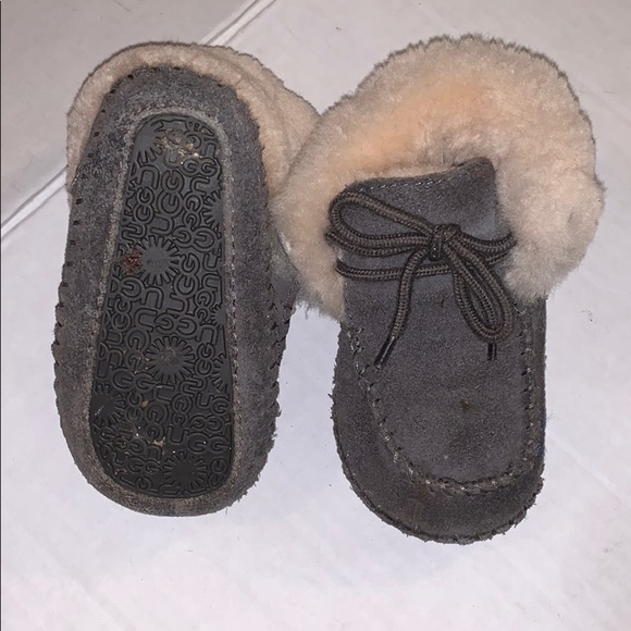 Uggs kids boots size-2-3 - Picture 4 of 5
